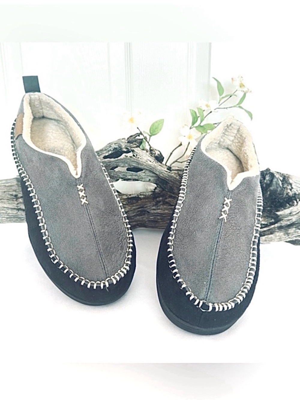 EverFoams Gray Sherpa Lined Slip On Slippers Contrast Stitch